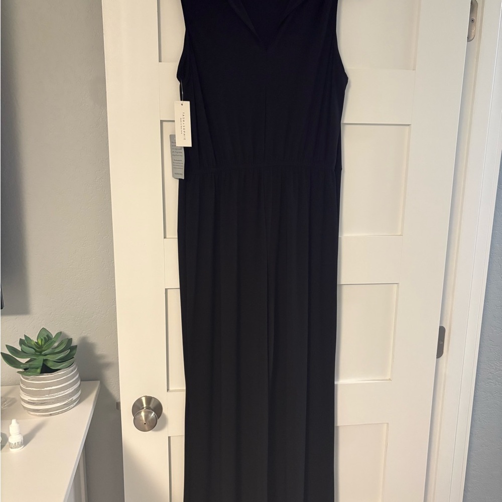 Elegant Black Sleeveless Dress